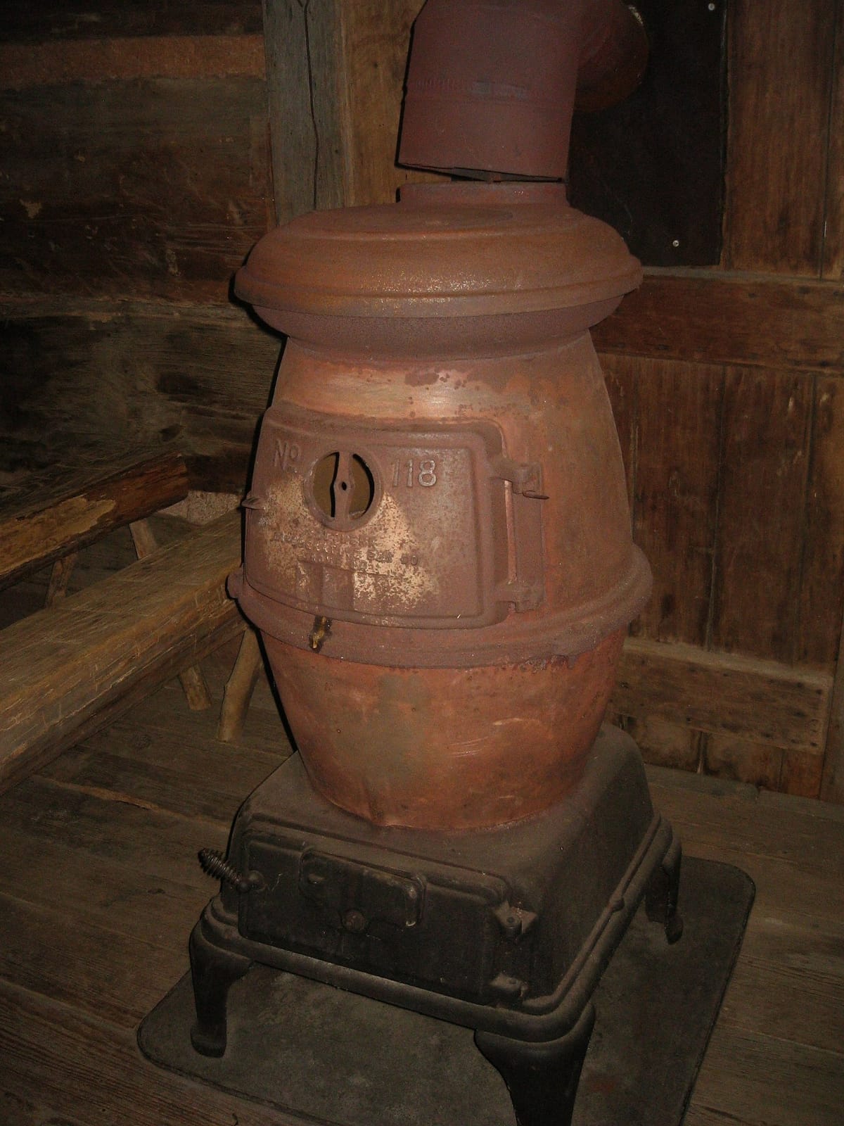 Antique Wood Stove Identification & Value (Expert Guide)