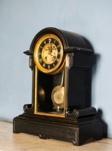 Antique Mantel Clocks Identification & Value: Expert Guide