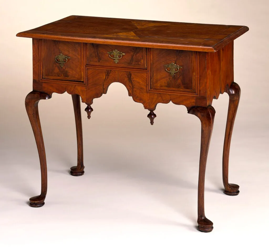 Queen Anne Style