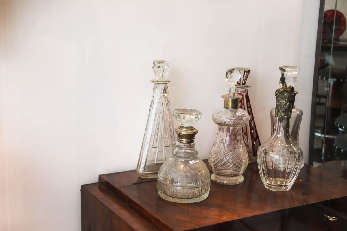 Antique Glass Decanters Identification & Value (Expert Guide)