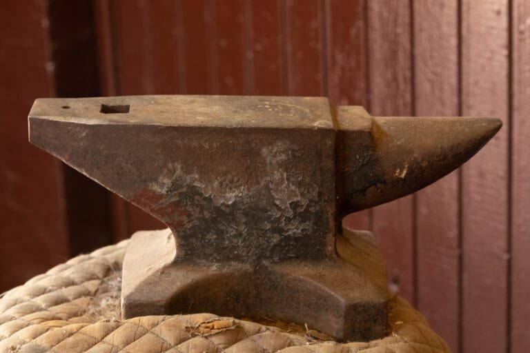 Antique Anvil Identification & Value Guide (With Rare Types)