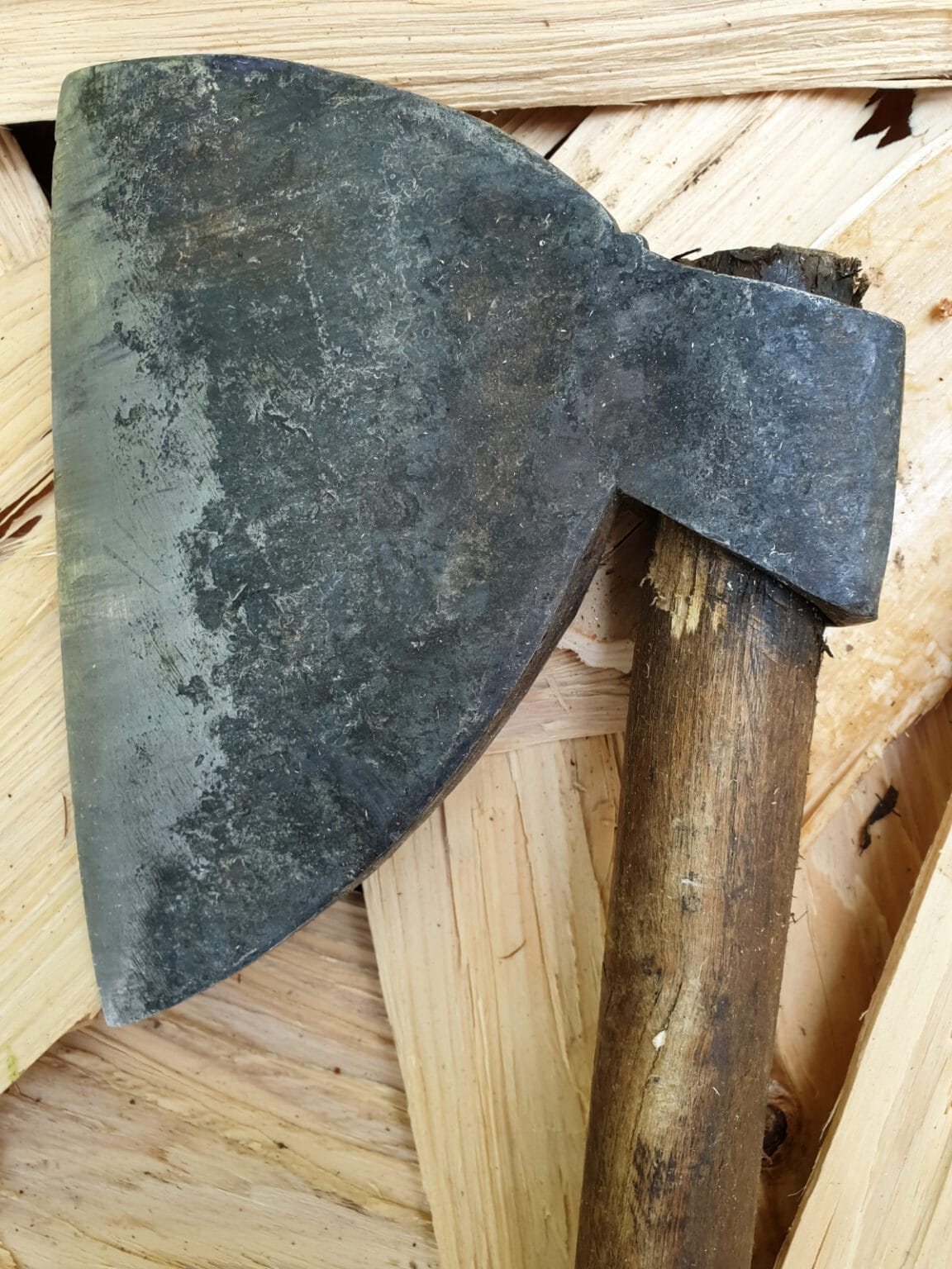 Antique Broad Axes Identification & Value Guide (With Types)