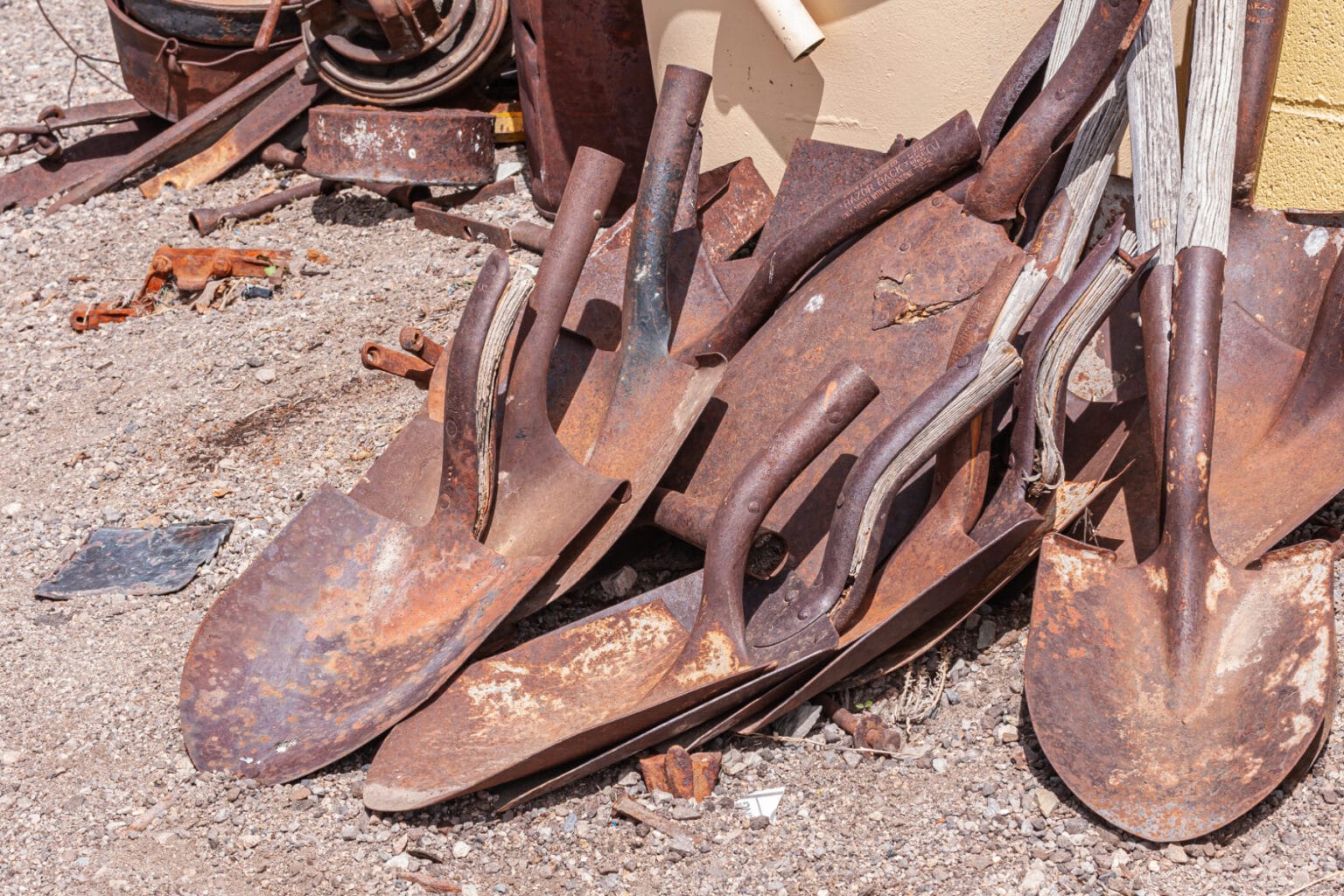 How to Identify & Value Antique Shovels (Expert Guide)