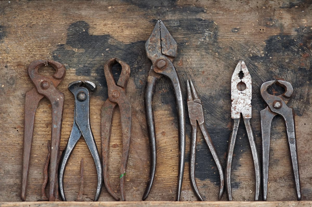 Antique Pliers Identification & Value Guide (Rare Finds)