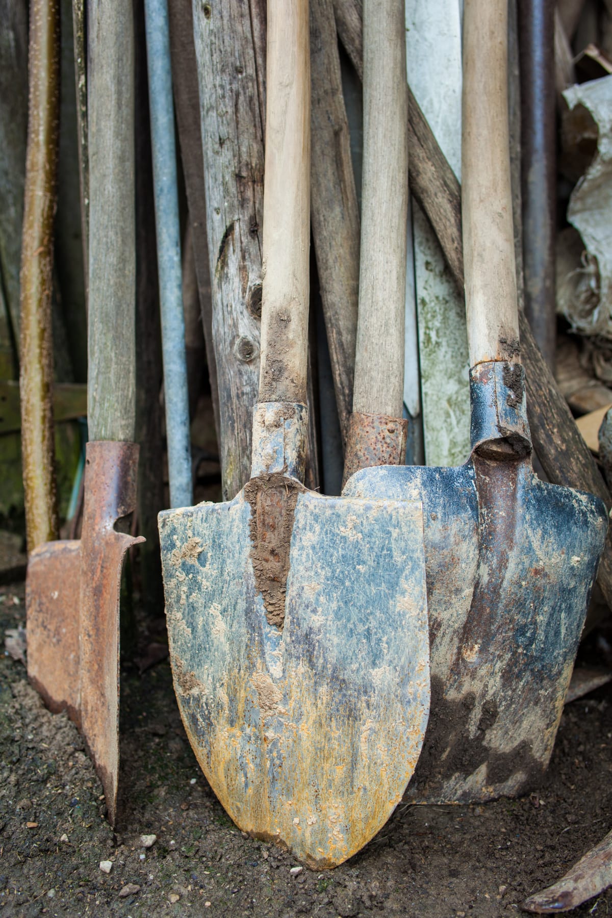 How to Identify & Value Antique Shovels (Expert Guide)