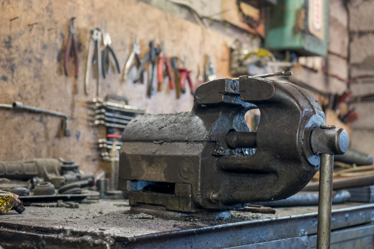 Vintage Vise Identification Price Guide (With Types & Brands)