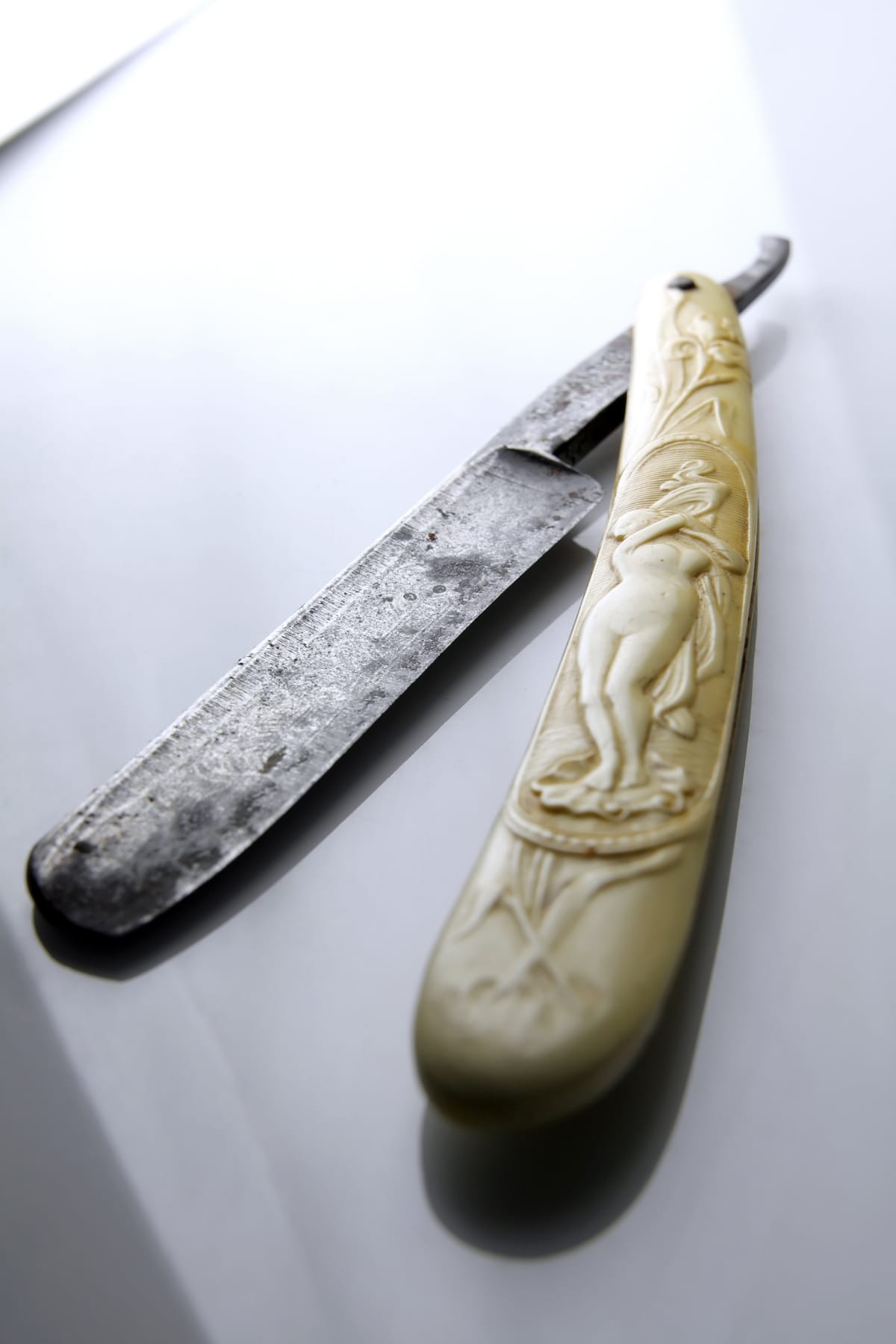 Vintage Straight Razors Identification & Value Guide