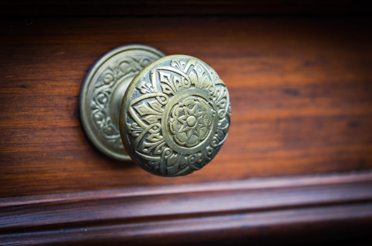 Antique Door Knob Identification, Value & Types (Expert Guide)