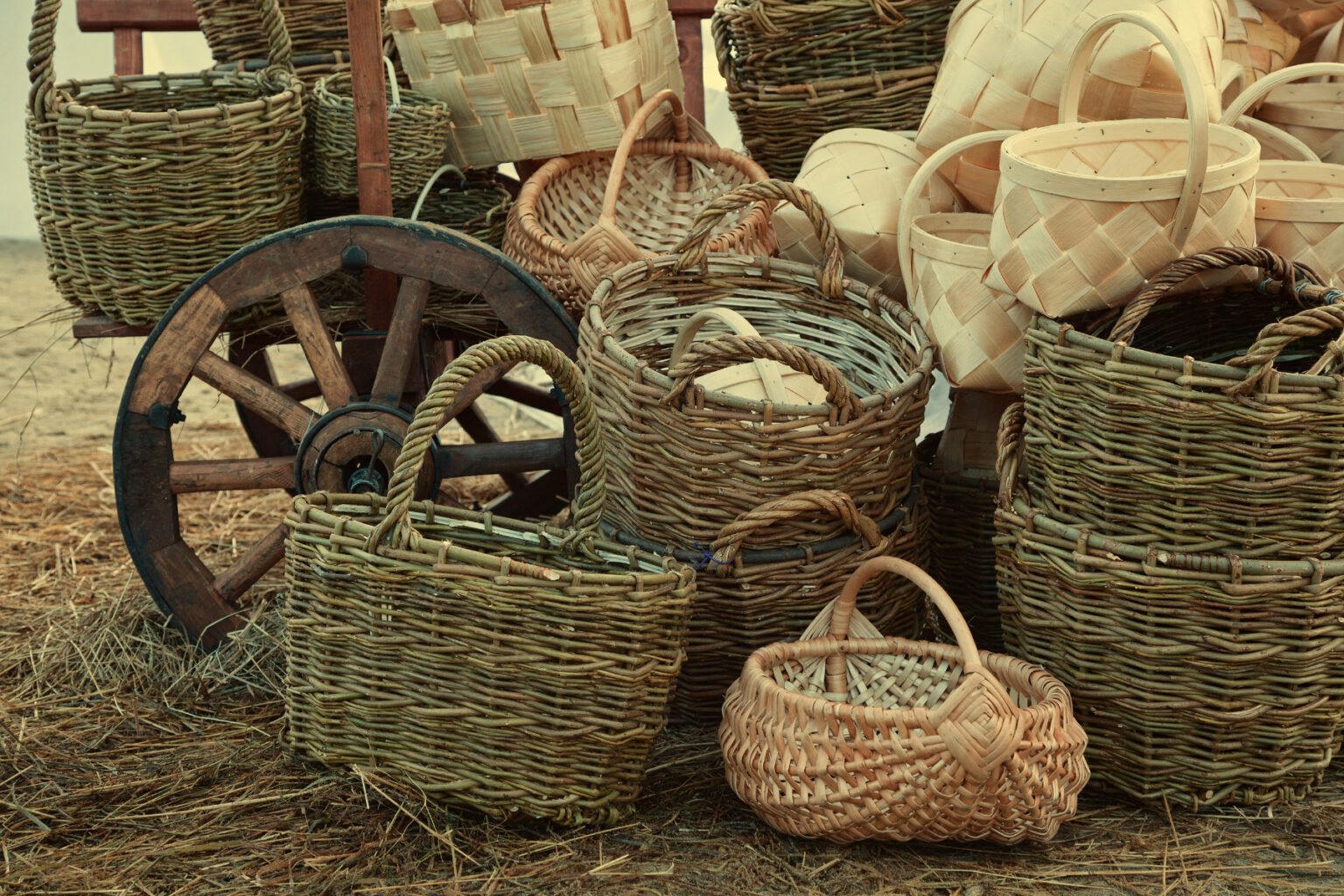 Old Vintage Longaberger Baskets Value Identification Guide   Old Longaberger Baskets With Crisscross Weaves 1536x1024 