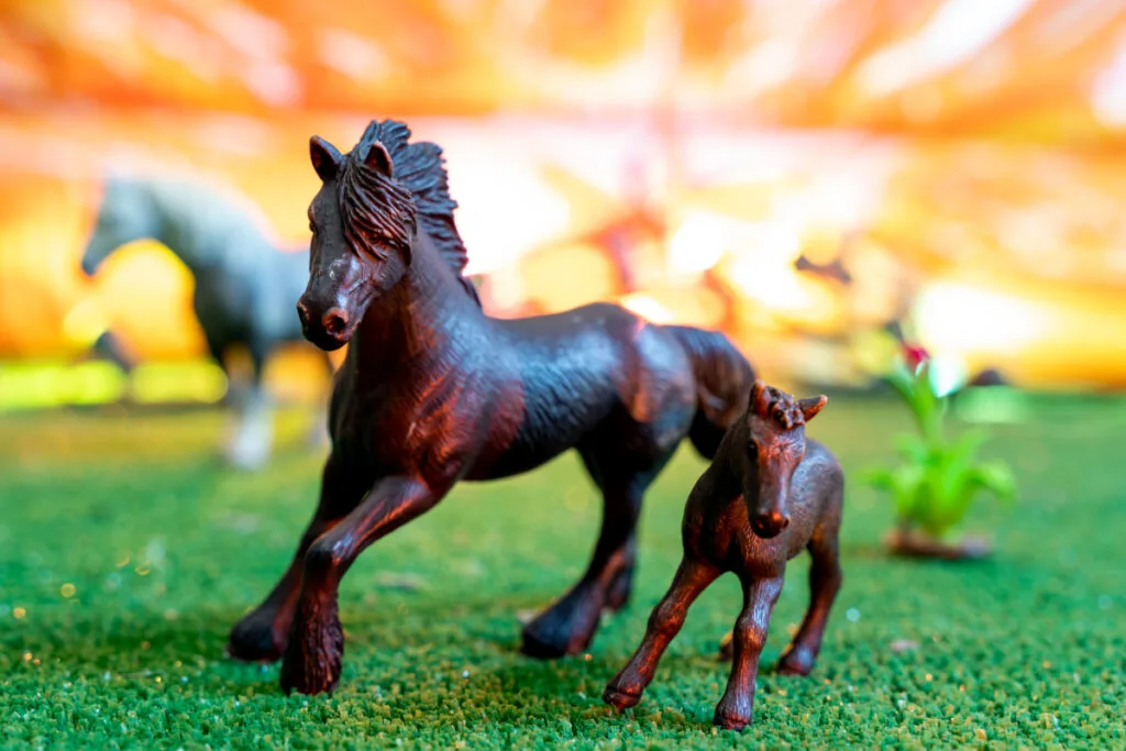 Rare set of a Breyer Horse and Foal in a Fest