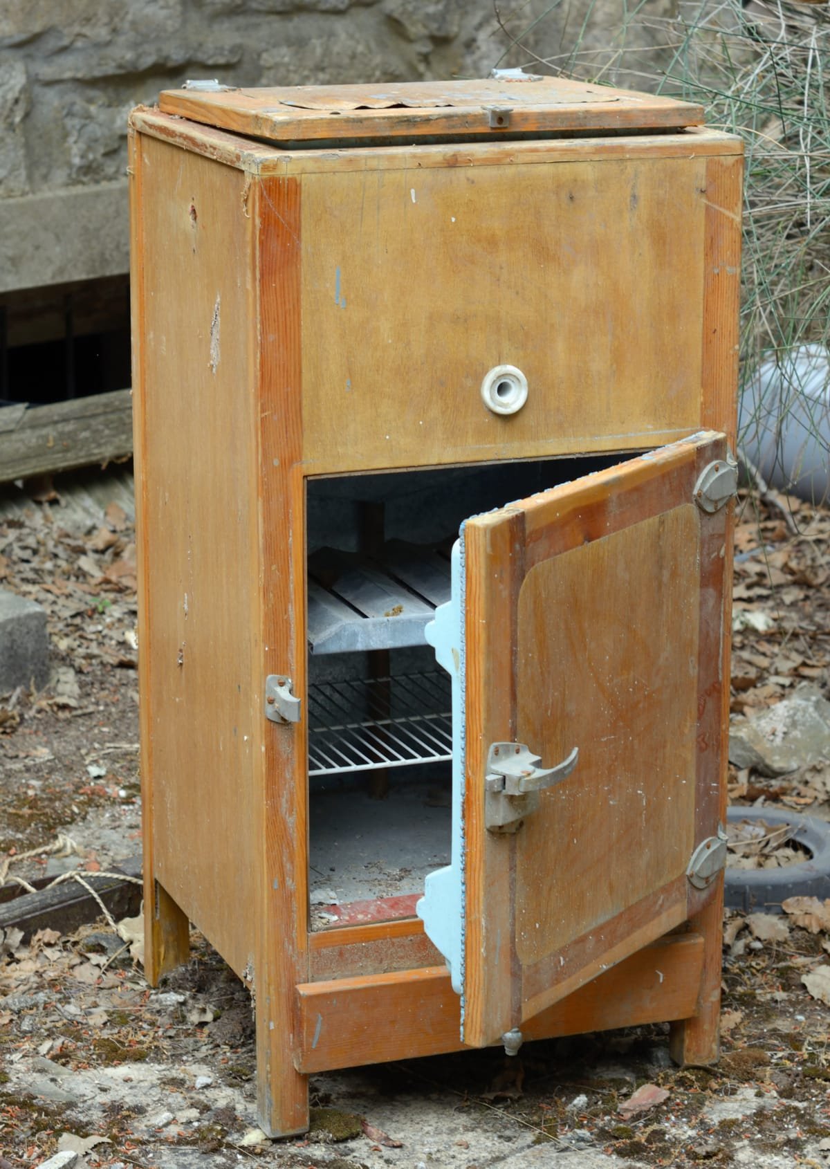 antique-oak-ice-box-by-universal-circa-1900-ebth