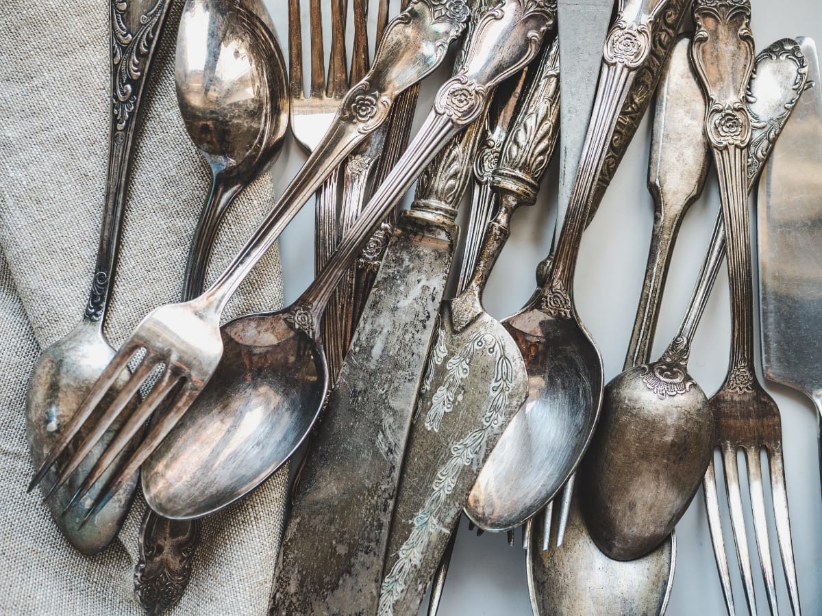 Vintage Flatware Patterns Identification & Valuation Guide