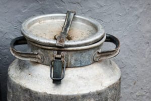 Old Antique Milk Cans Value &amp; Dating Guide (Types &amp; Marks)