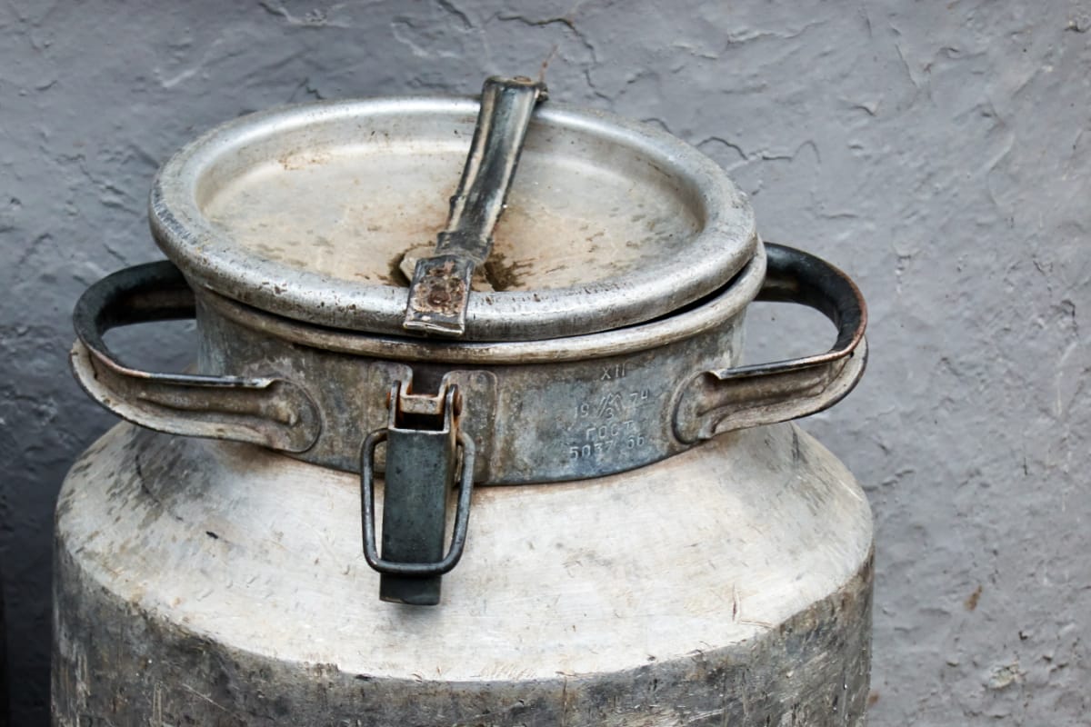 Old Antique Milk Cans Value & Dating Guide (Types & Marks)