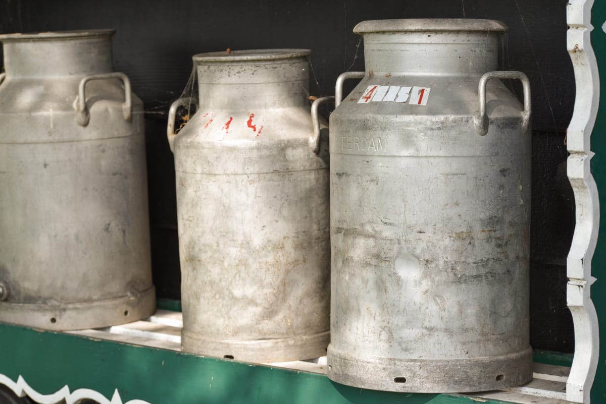 Old Antique Milk Cans Value & Dating Guide (Types & Marks)