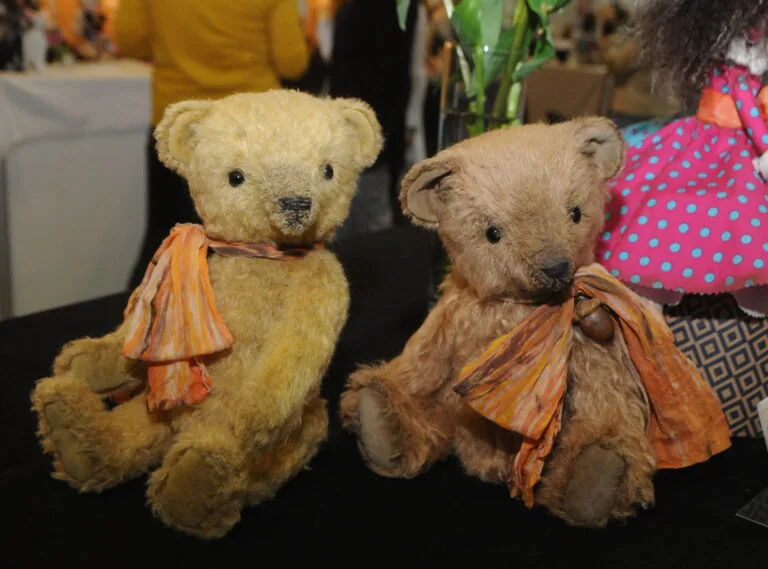 Vintage Steiff Bears in an Antique Flea Market