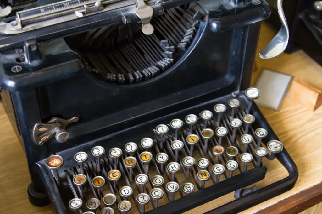 Vintage Typewriter Fontstyles