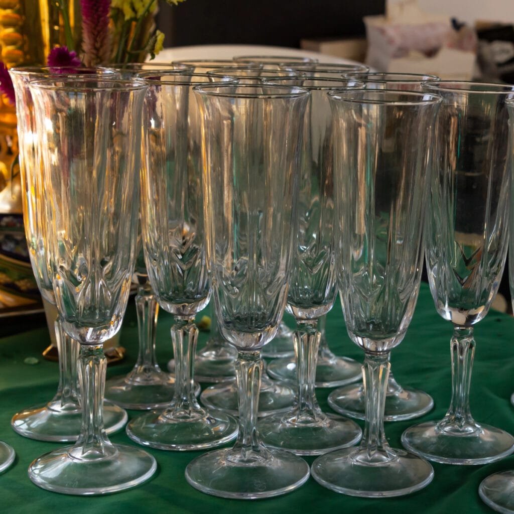 Vintage Wine Glass Set