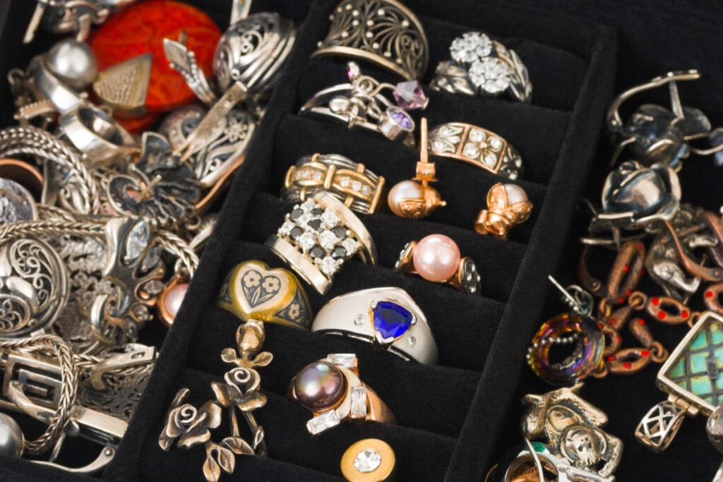 Victorian Jewelry Items