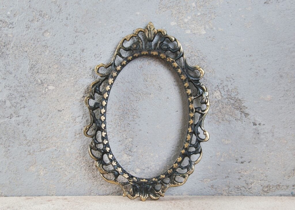 Antique Oval Frame
