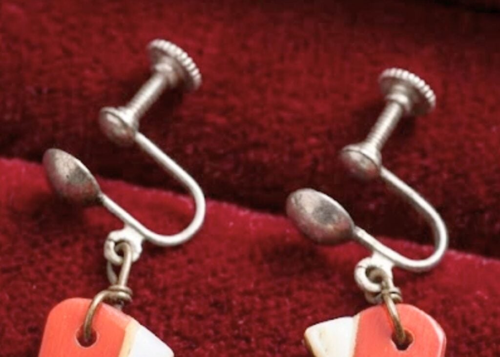 Screwback earrings